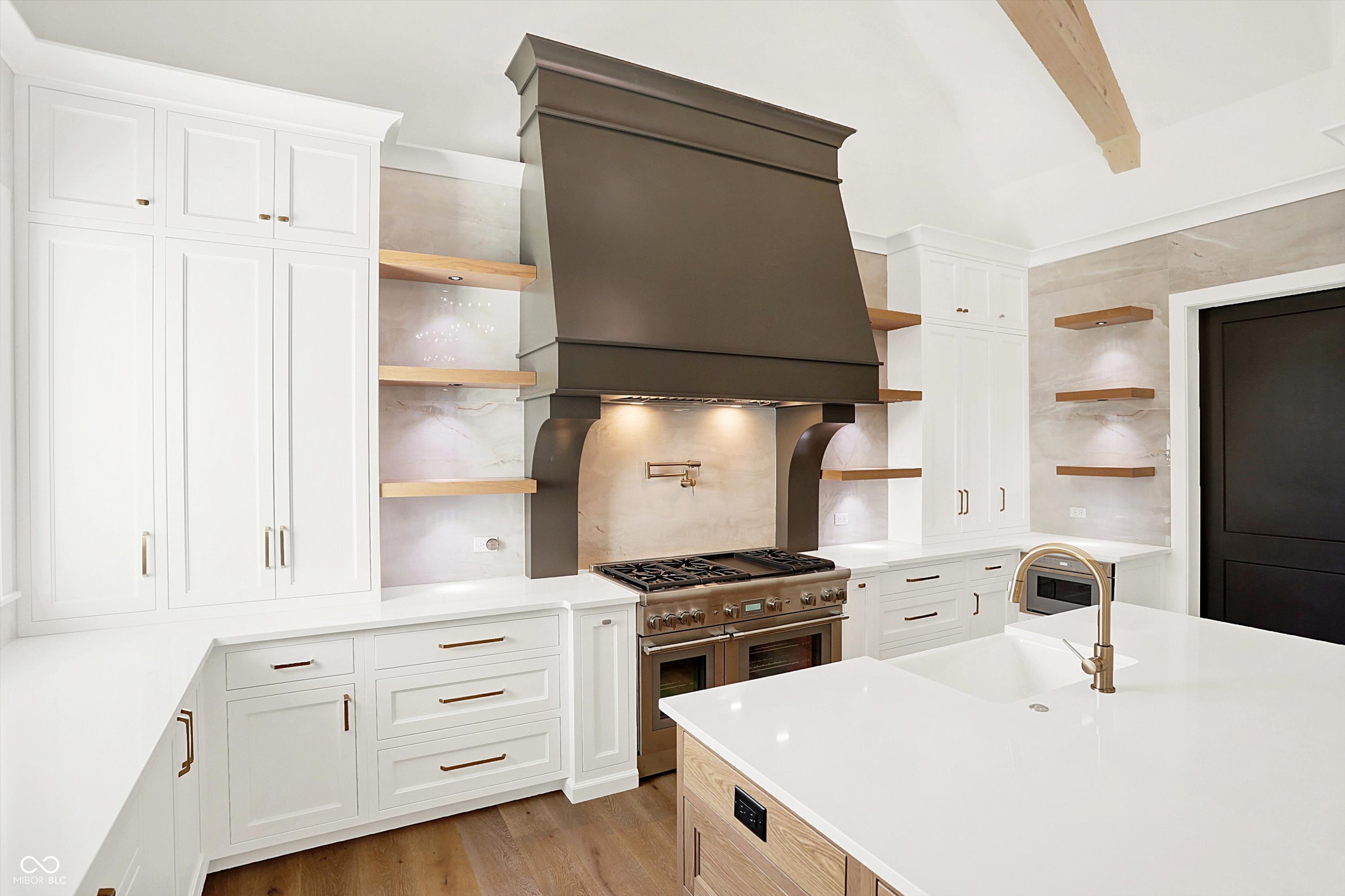 15876 Oak Park