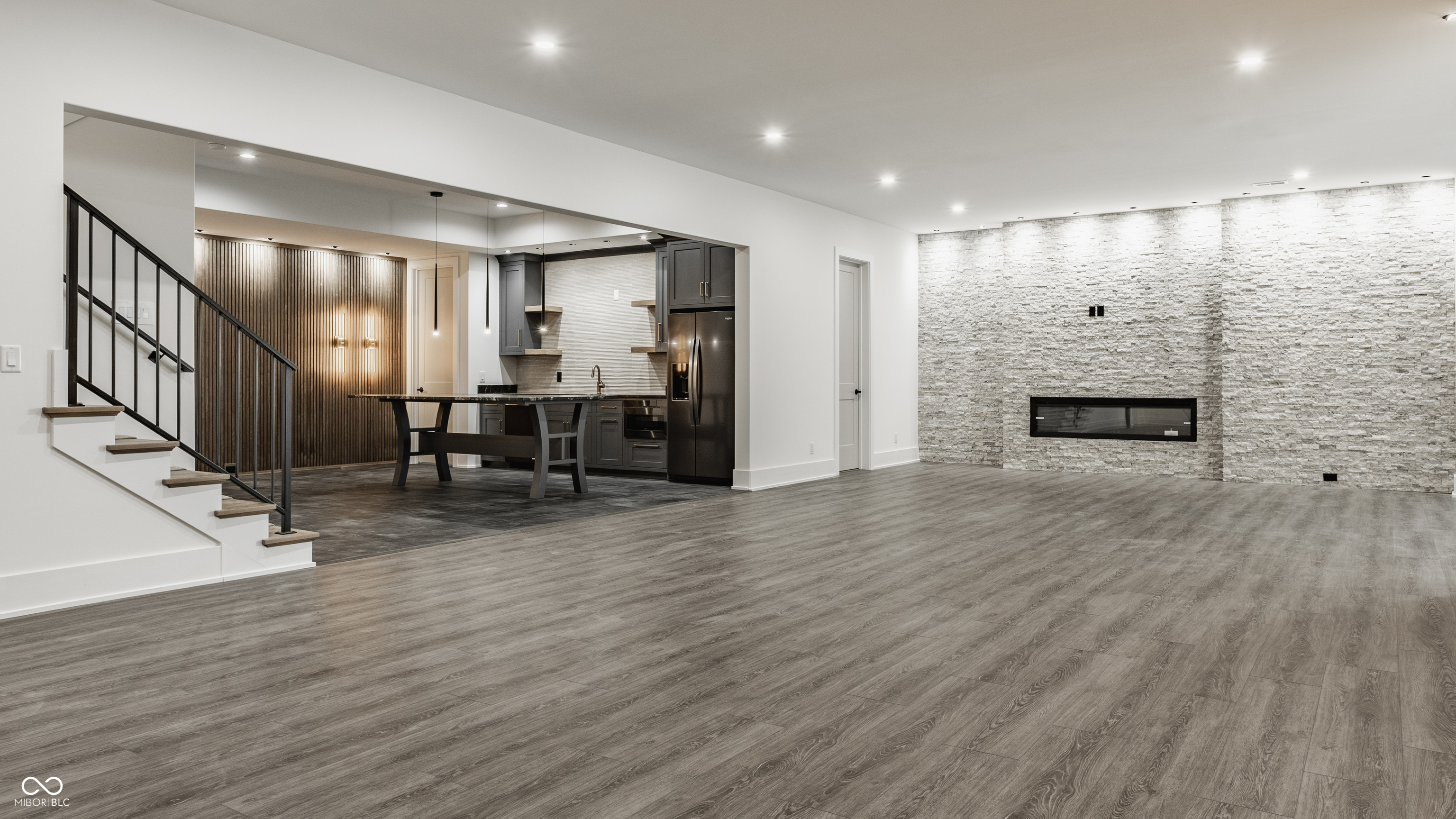 15876 Oak Park