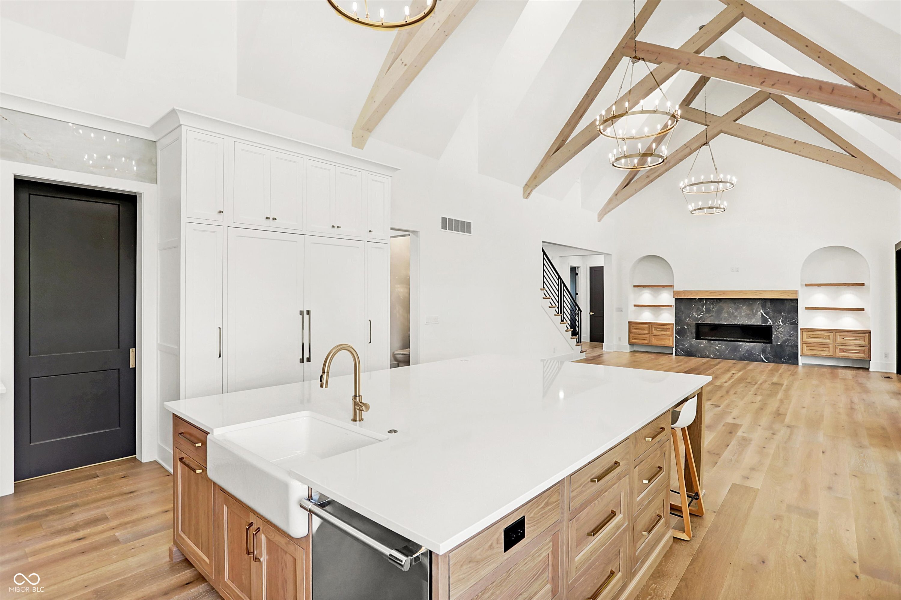 15876 Oak Park