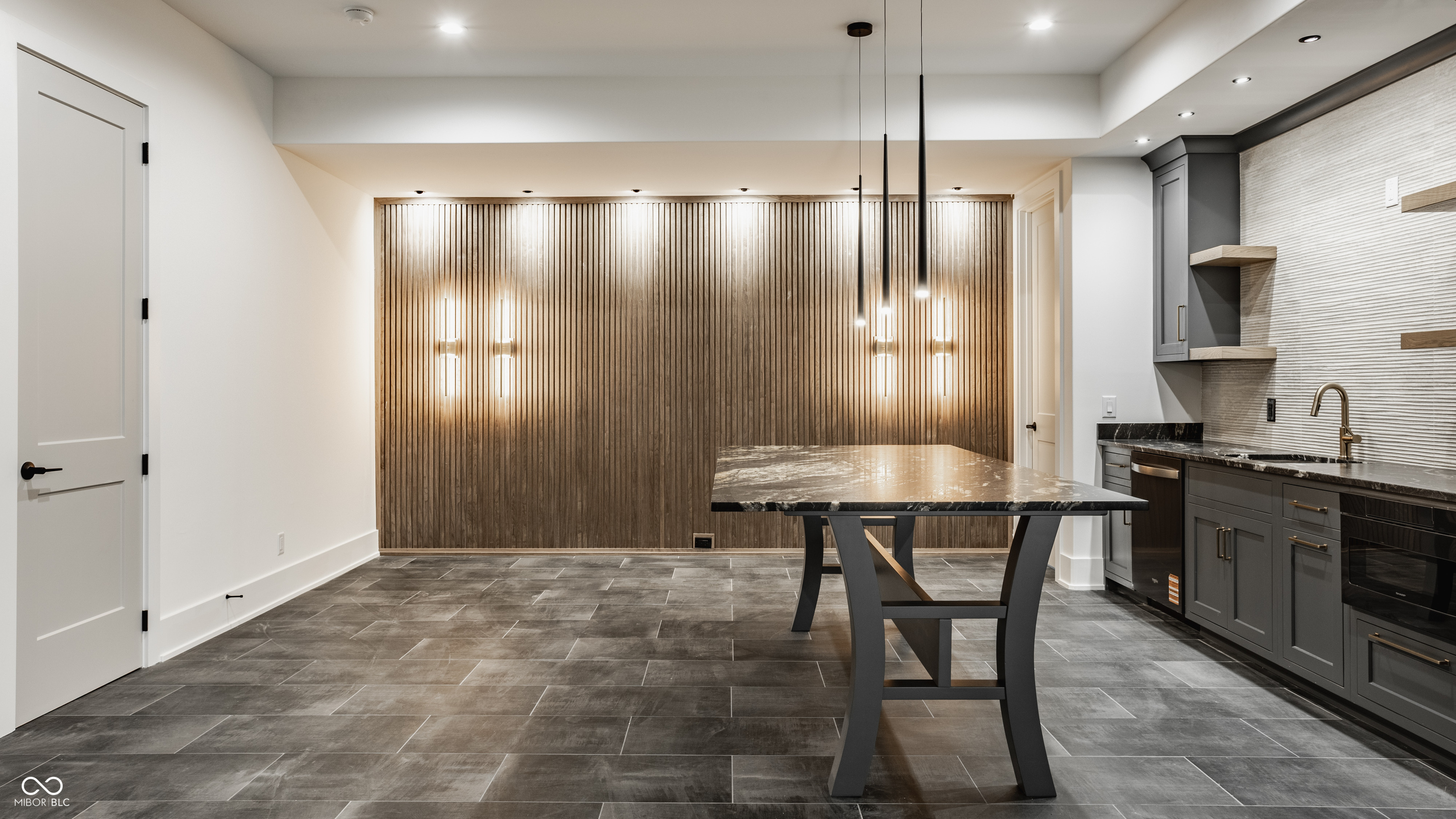 15876 Oak Park