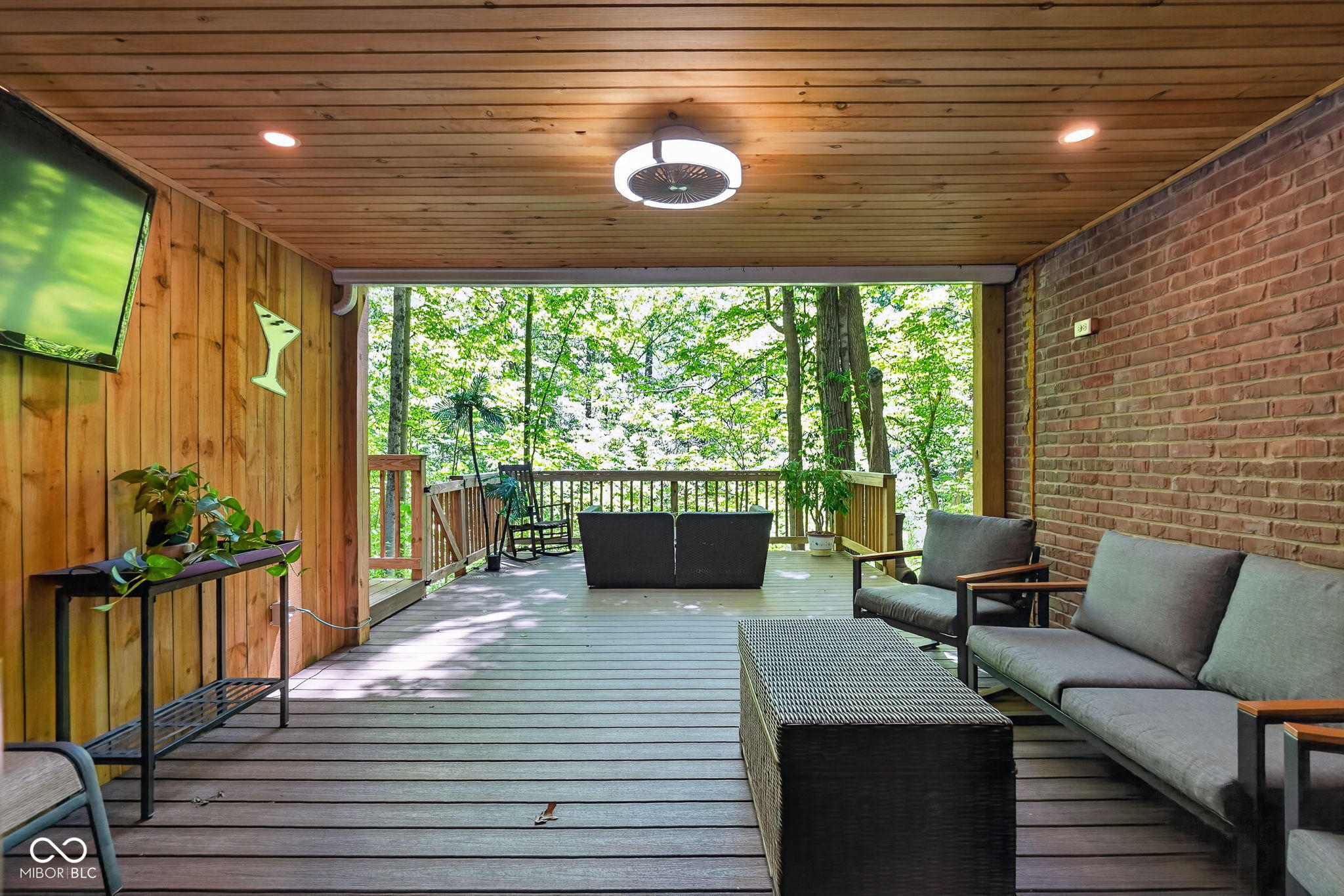 845 Sugarbush Ridge