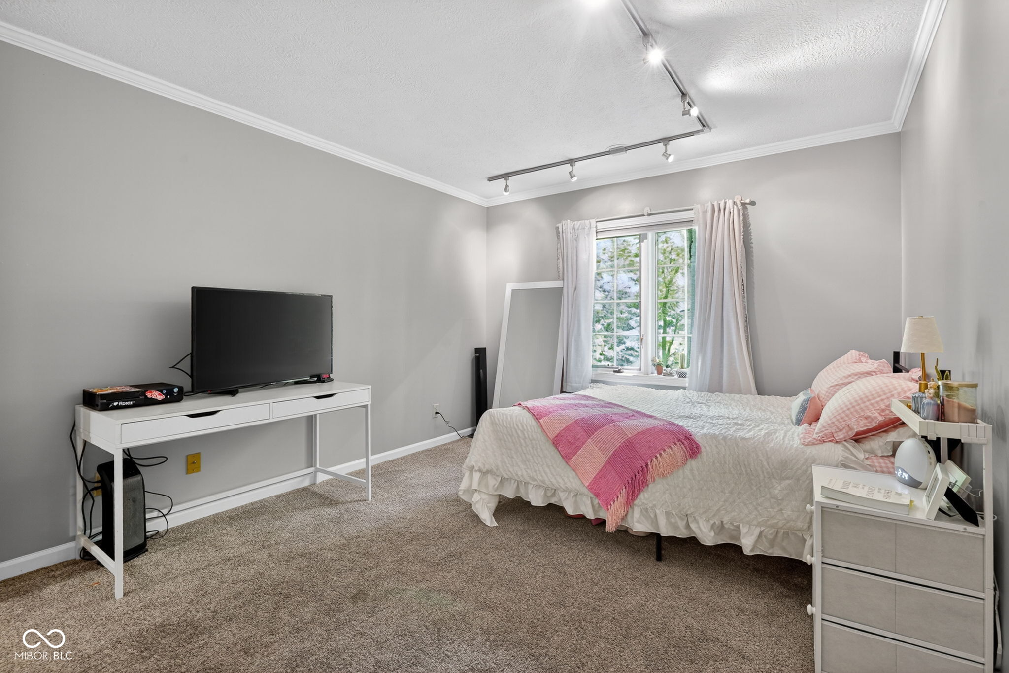 845 Sugarbush Ridge
