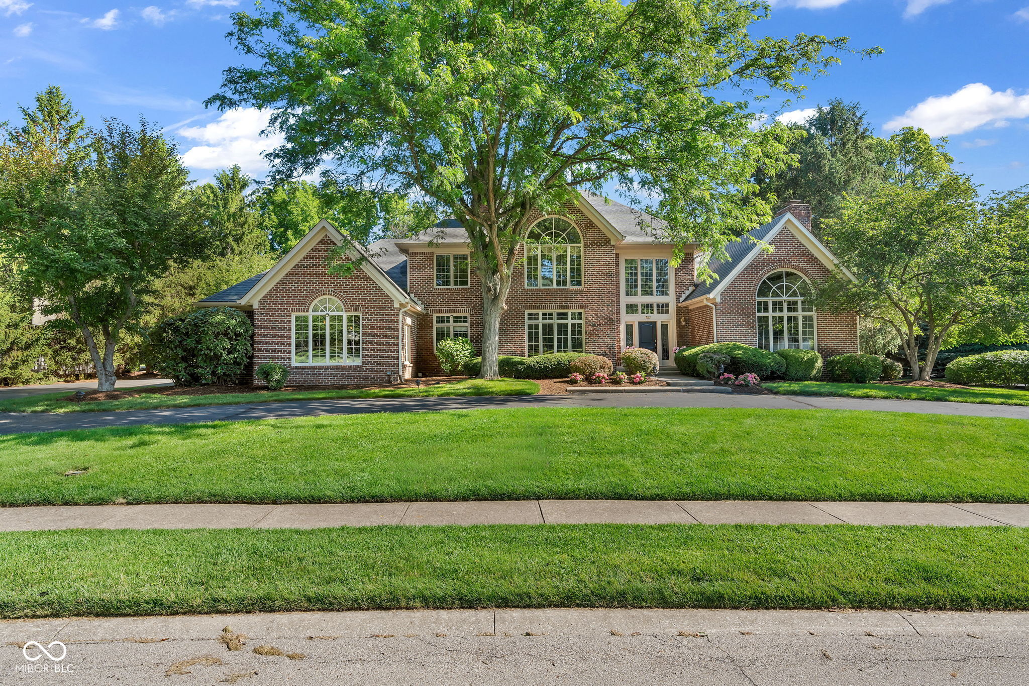 824 Wedgewood Lane