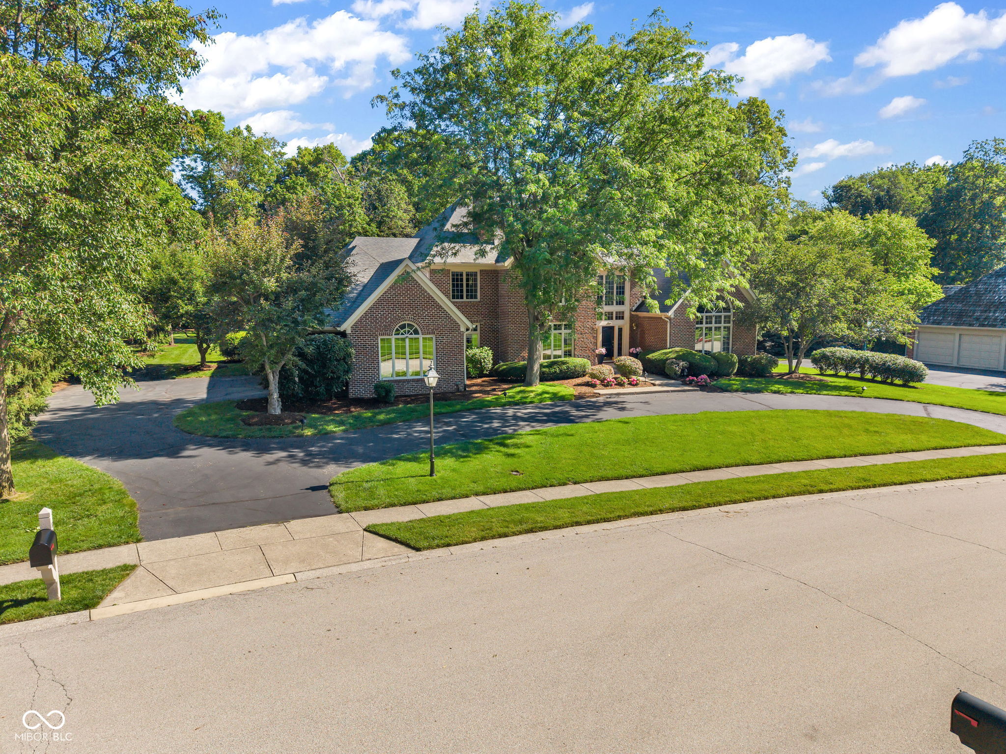 824 Wedgewood Lane