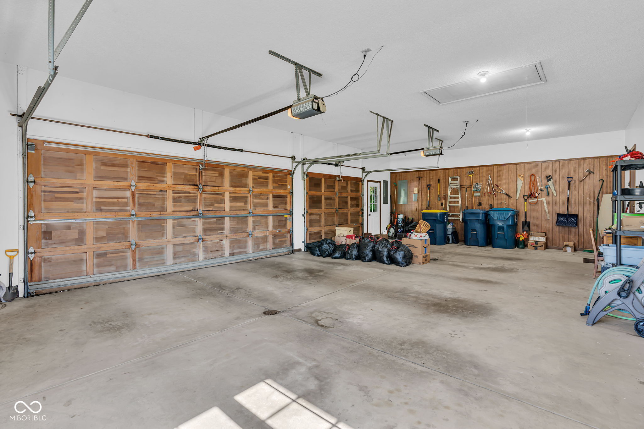 824 Wedgewood Lane