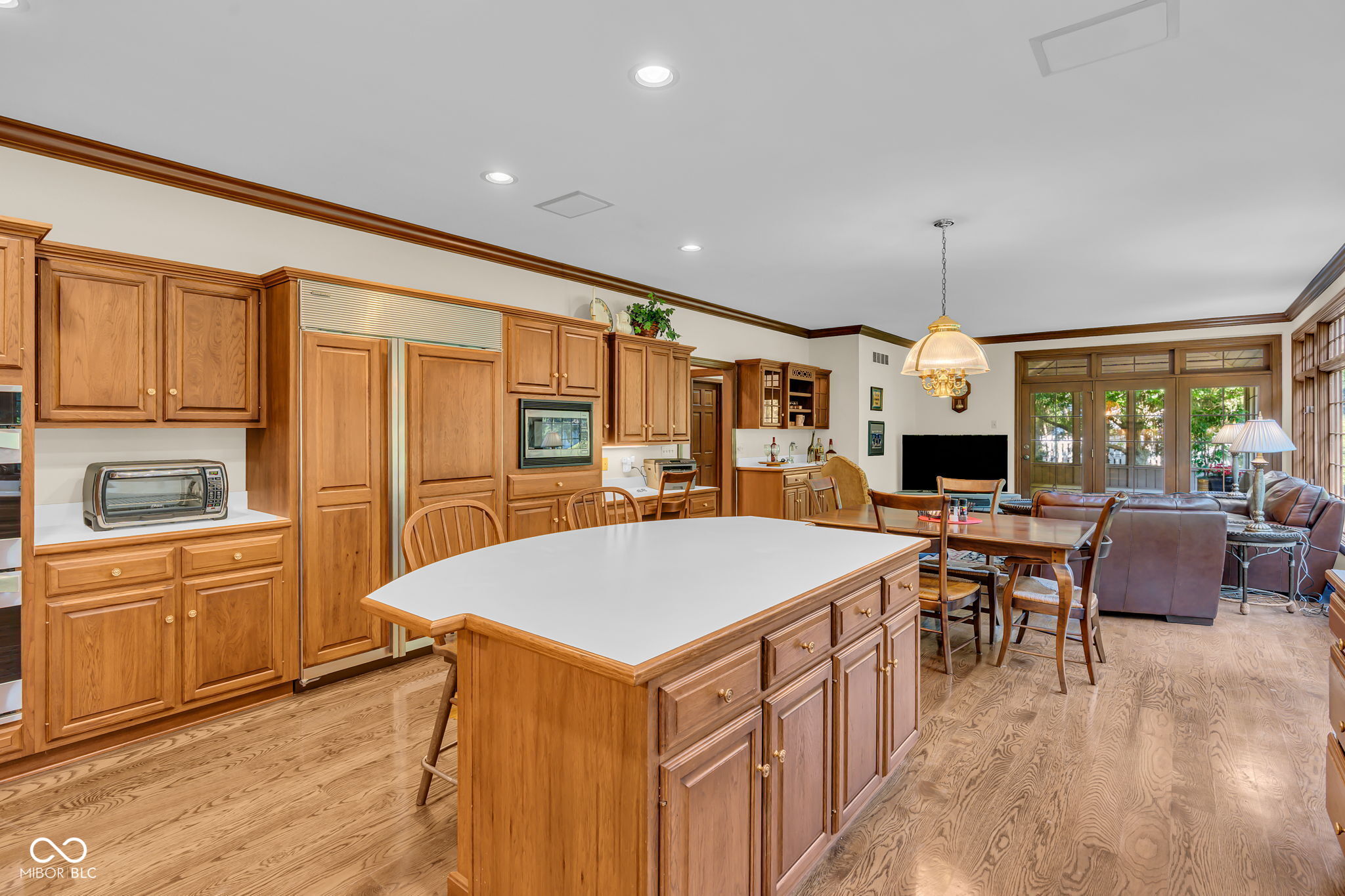 824 Wedgewood Lane