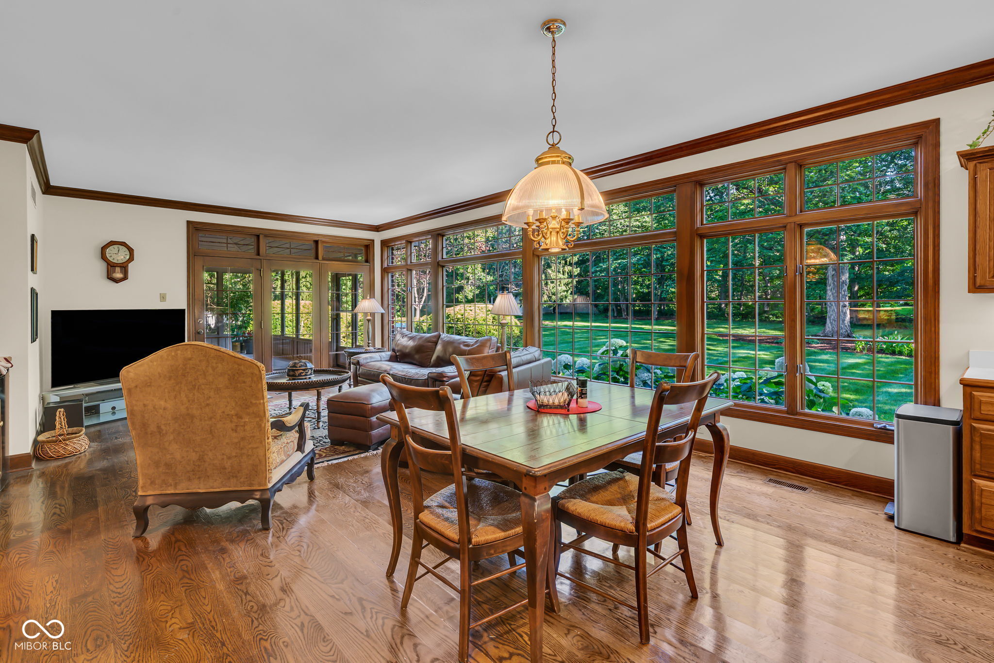 824 Wedgewood Lane