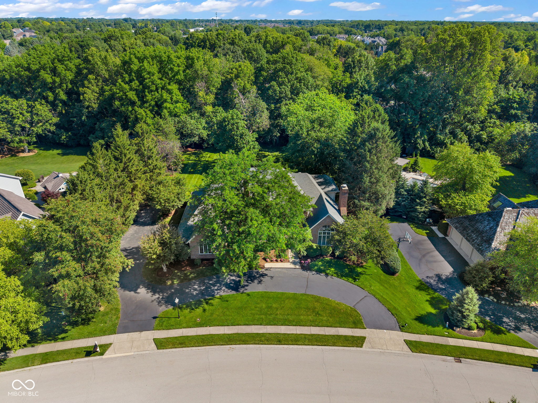 824 Wedgewood Lane