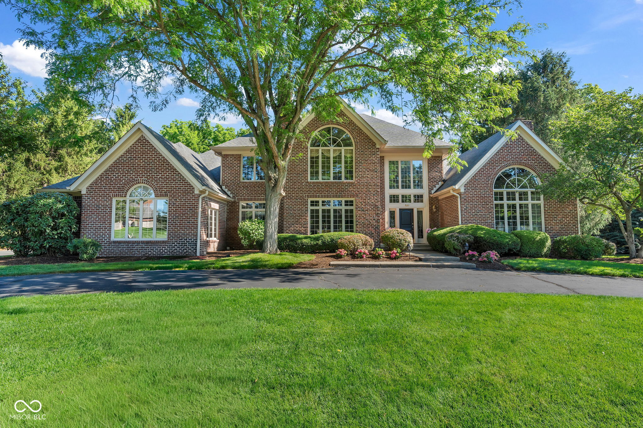 824 Wedgewood Lane
