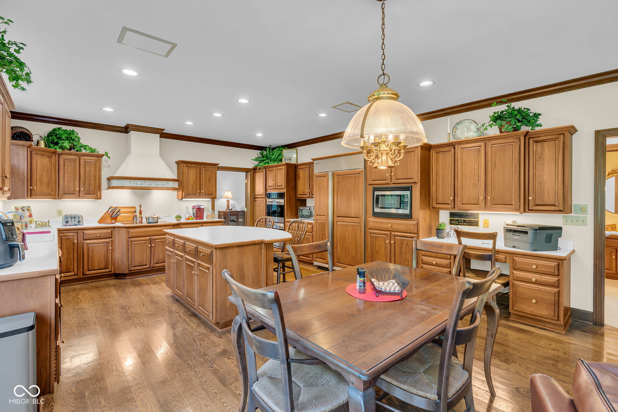 824 Wedgewood Lane