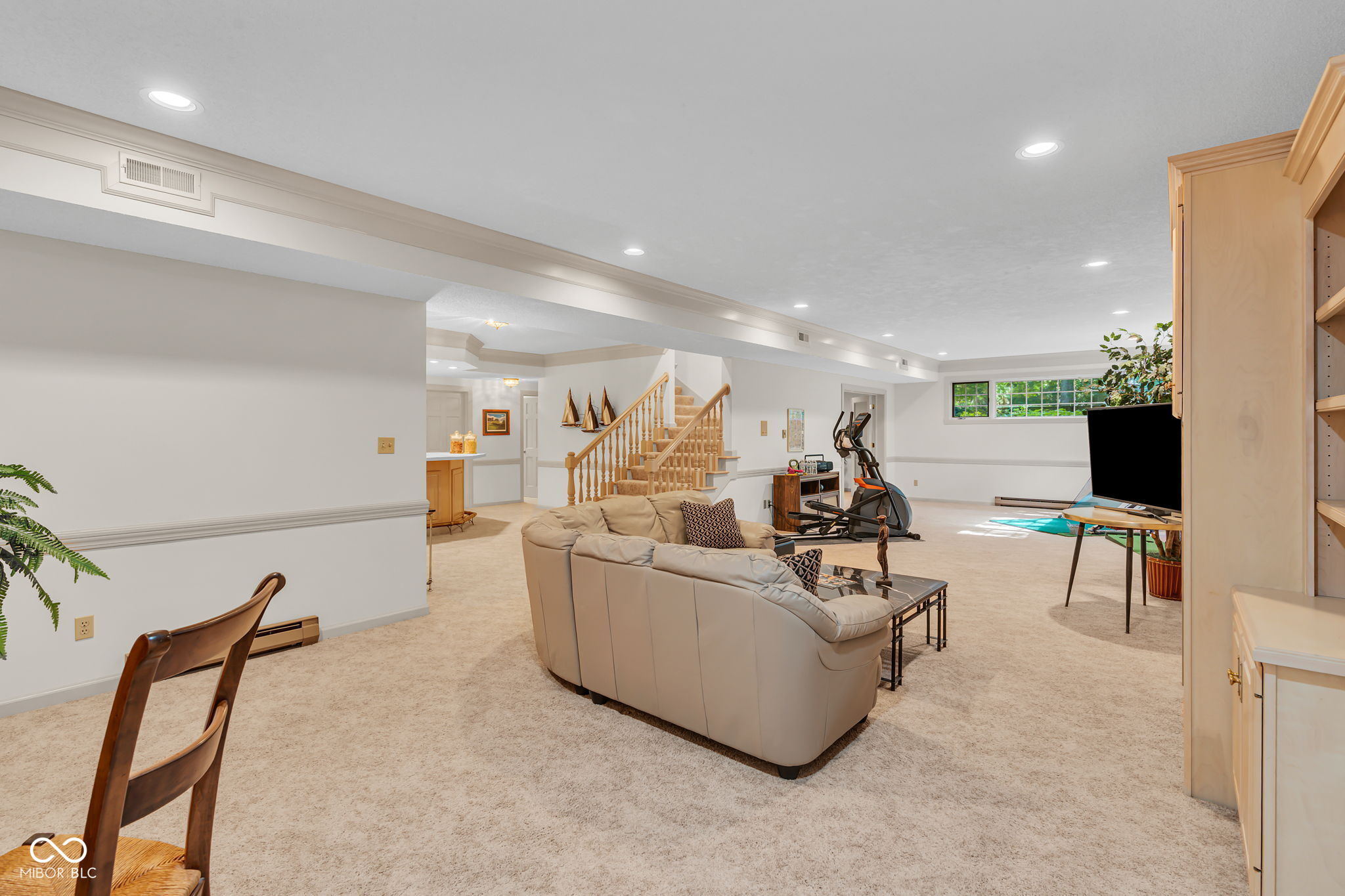 824 Wedgewood Lane