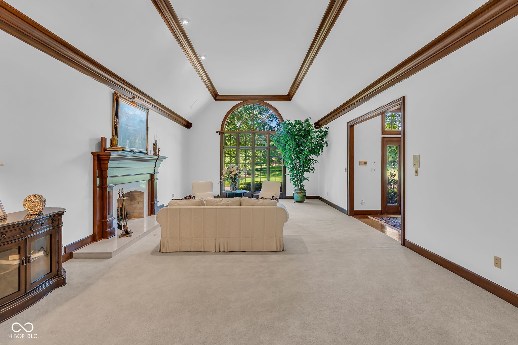 824 Wedgewood Lane