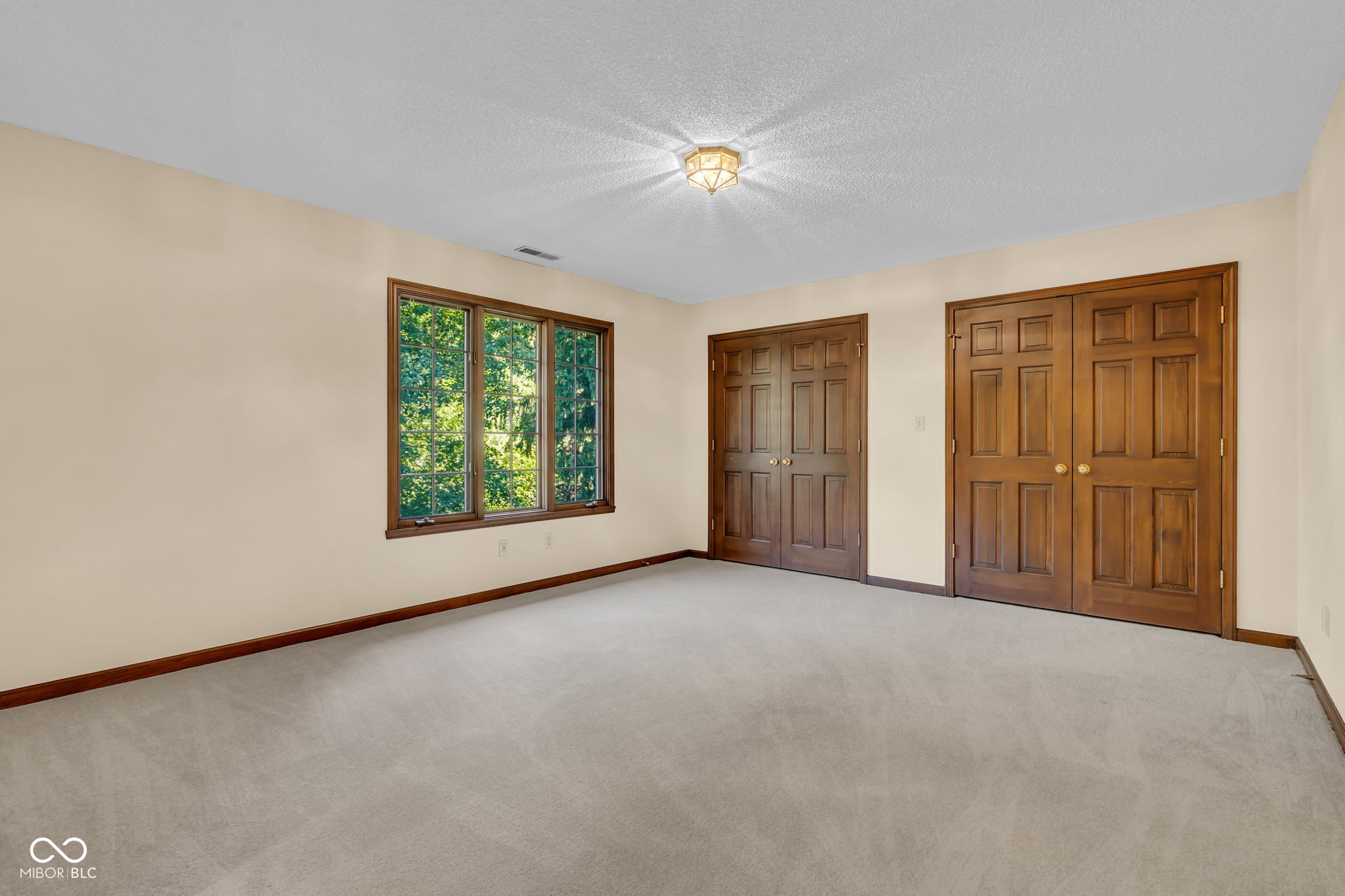 824 Wedgewood Lane