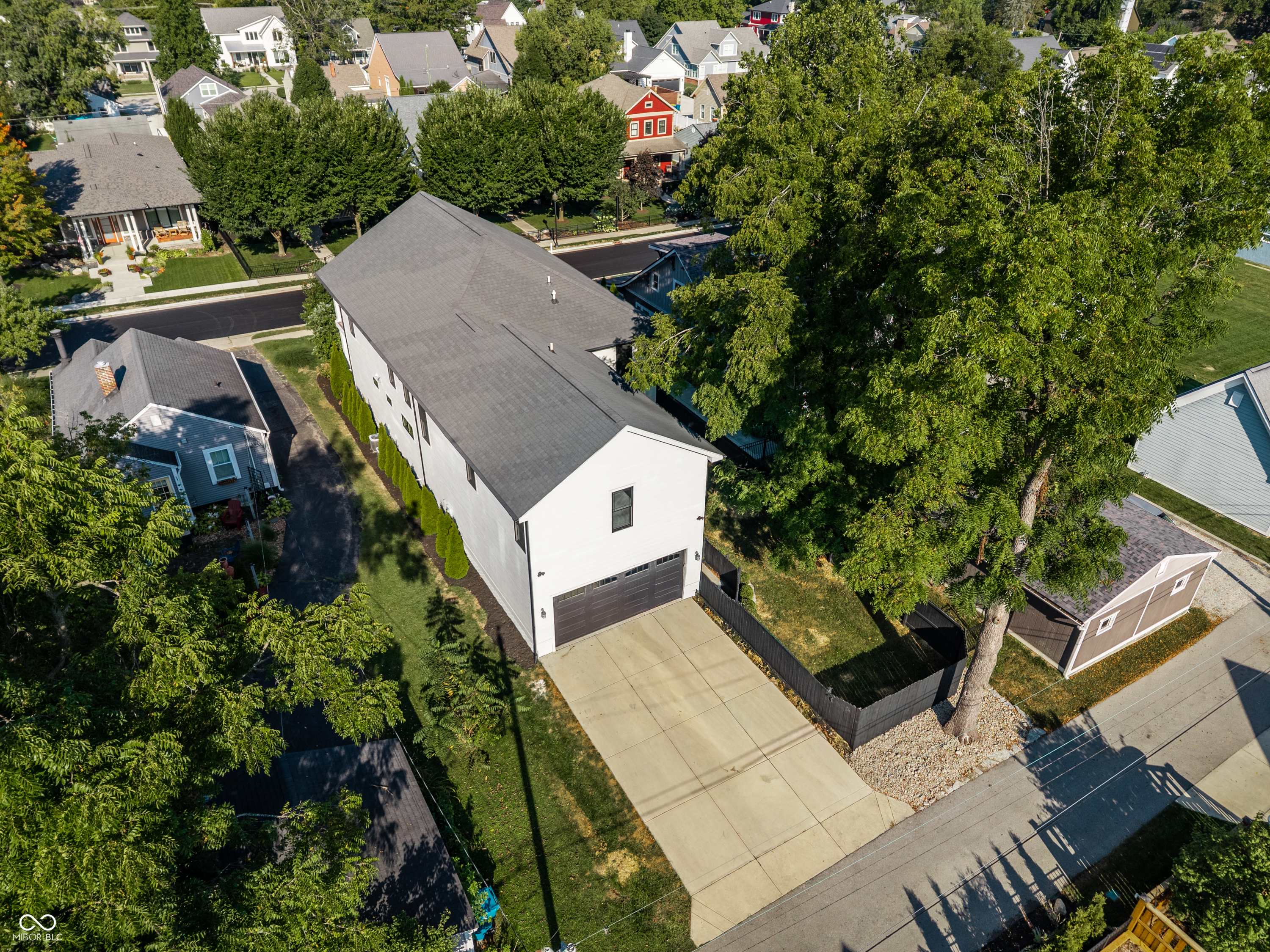 545 2nd Avenue NE