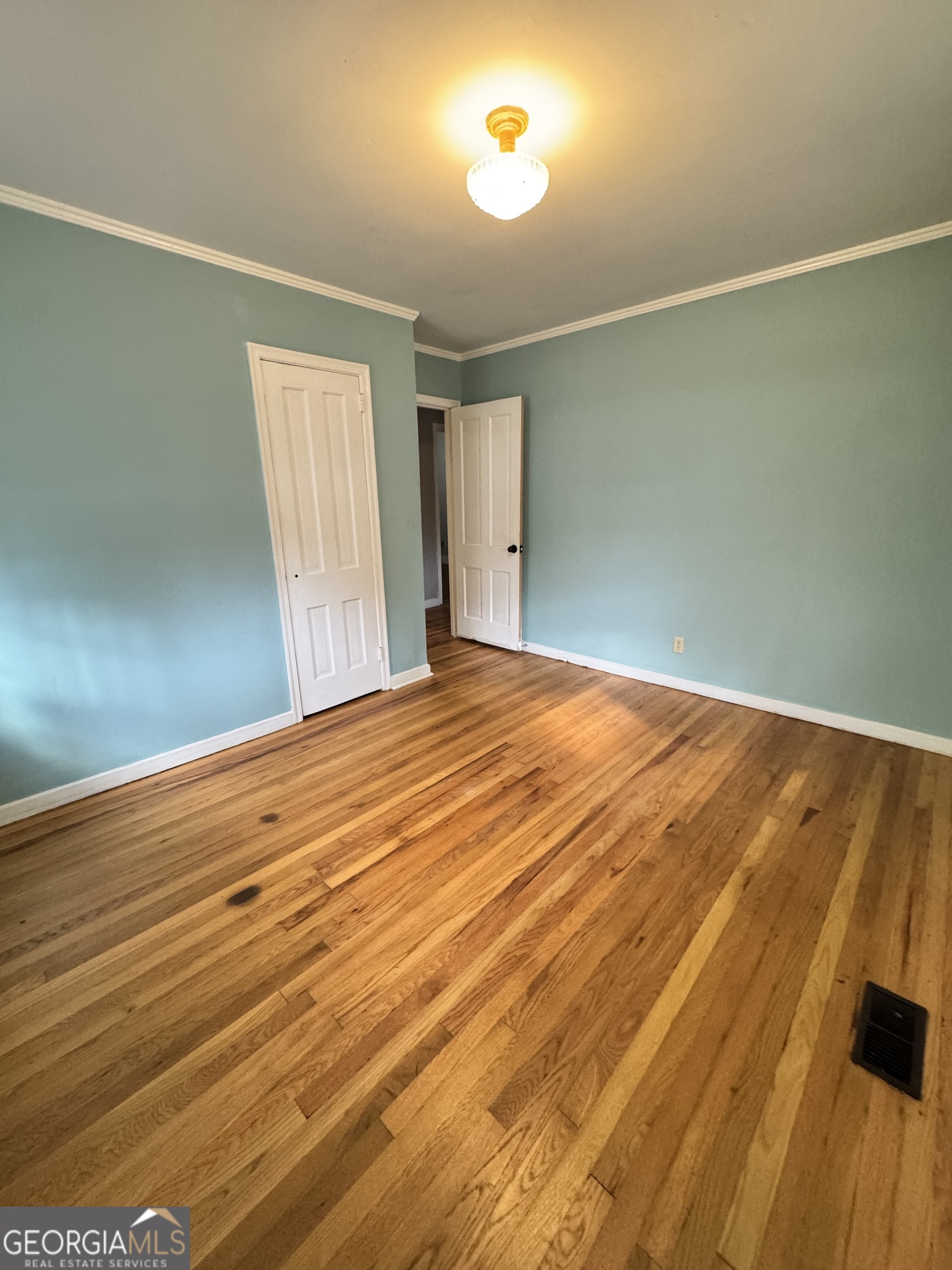 201 Meadowdale Drive