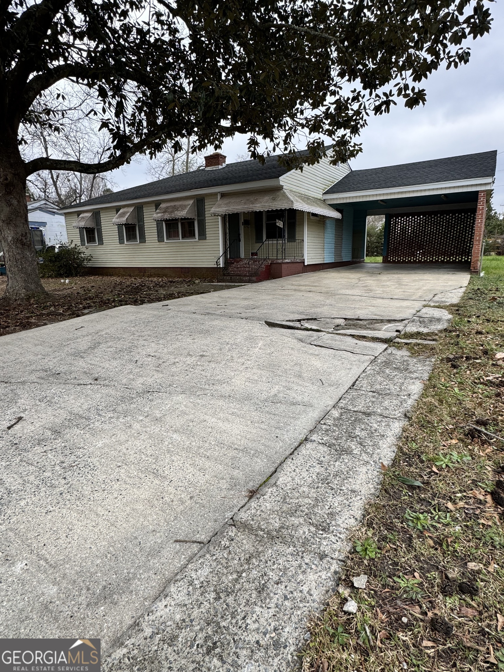 201 Meadowdale Drive