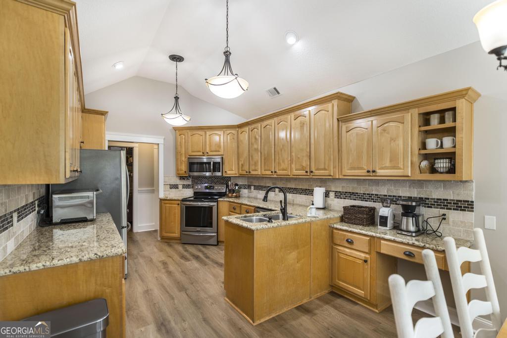 212 Cohen Court