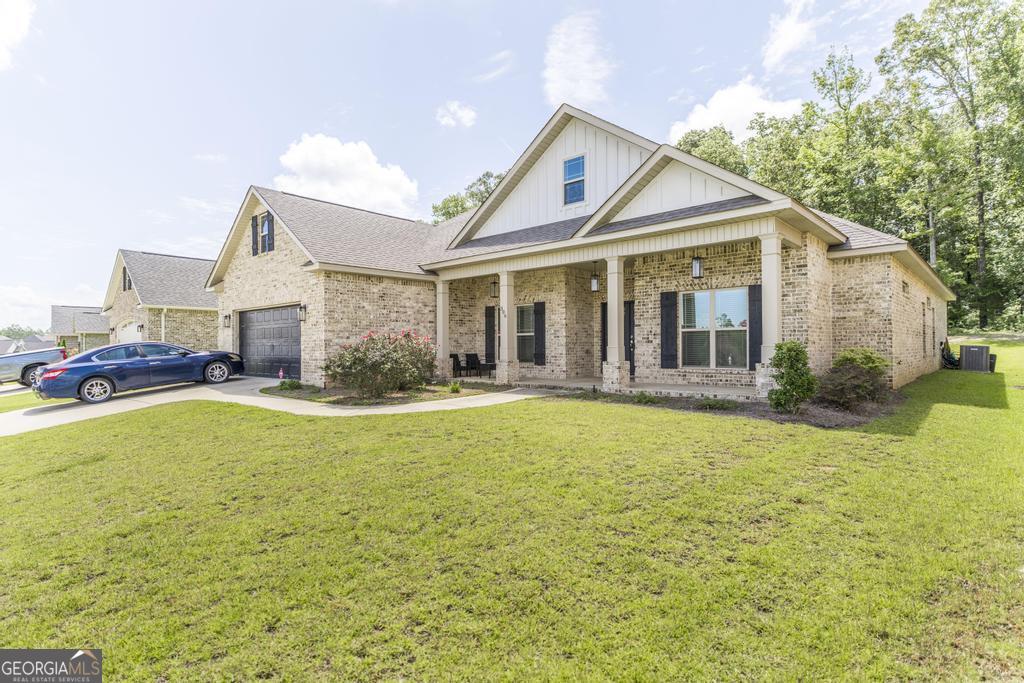 306 Rustic Live Oak Trail
