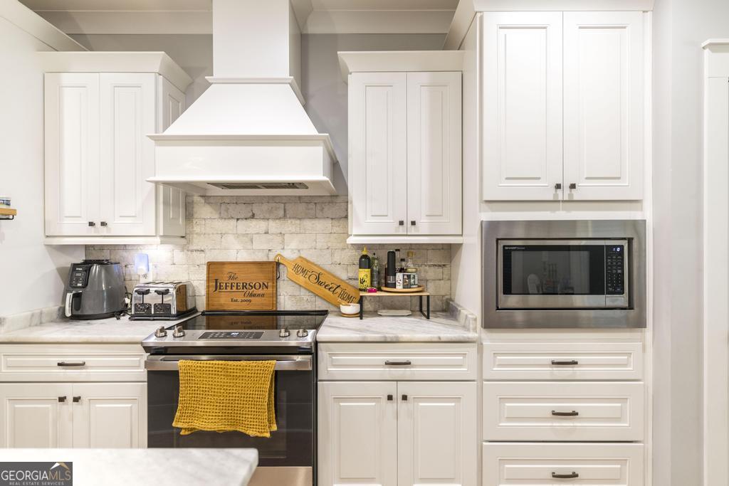 306 Rustic Live Oak Trail
