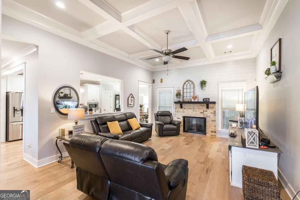306 Rustic Live Oak Trail