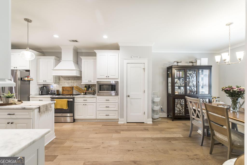 306 Rustic Live Oak Trail