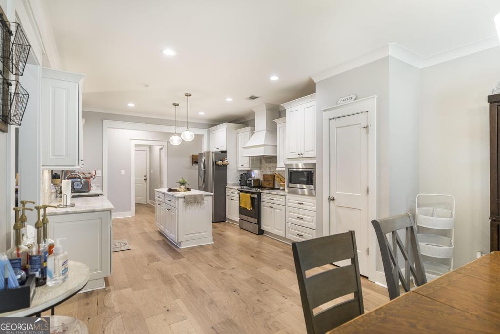 306 Rustic Live Oak Trail
