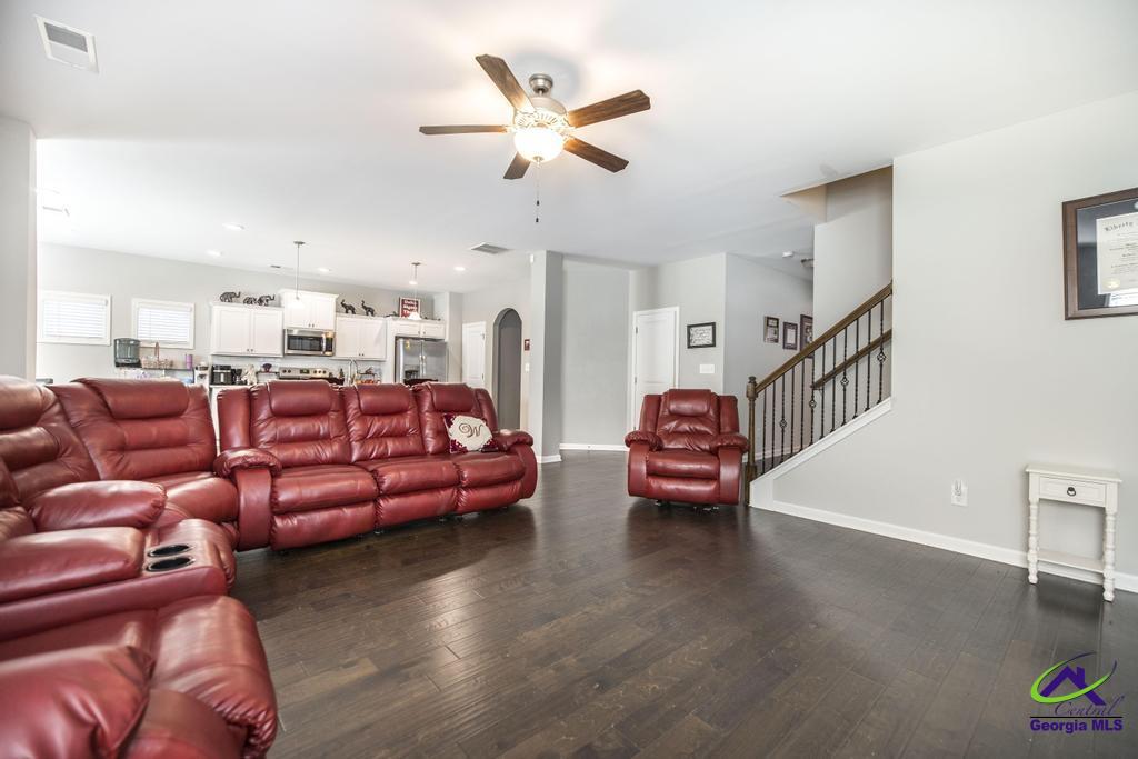 215 Golden Rod Trail