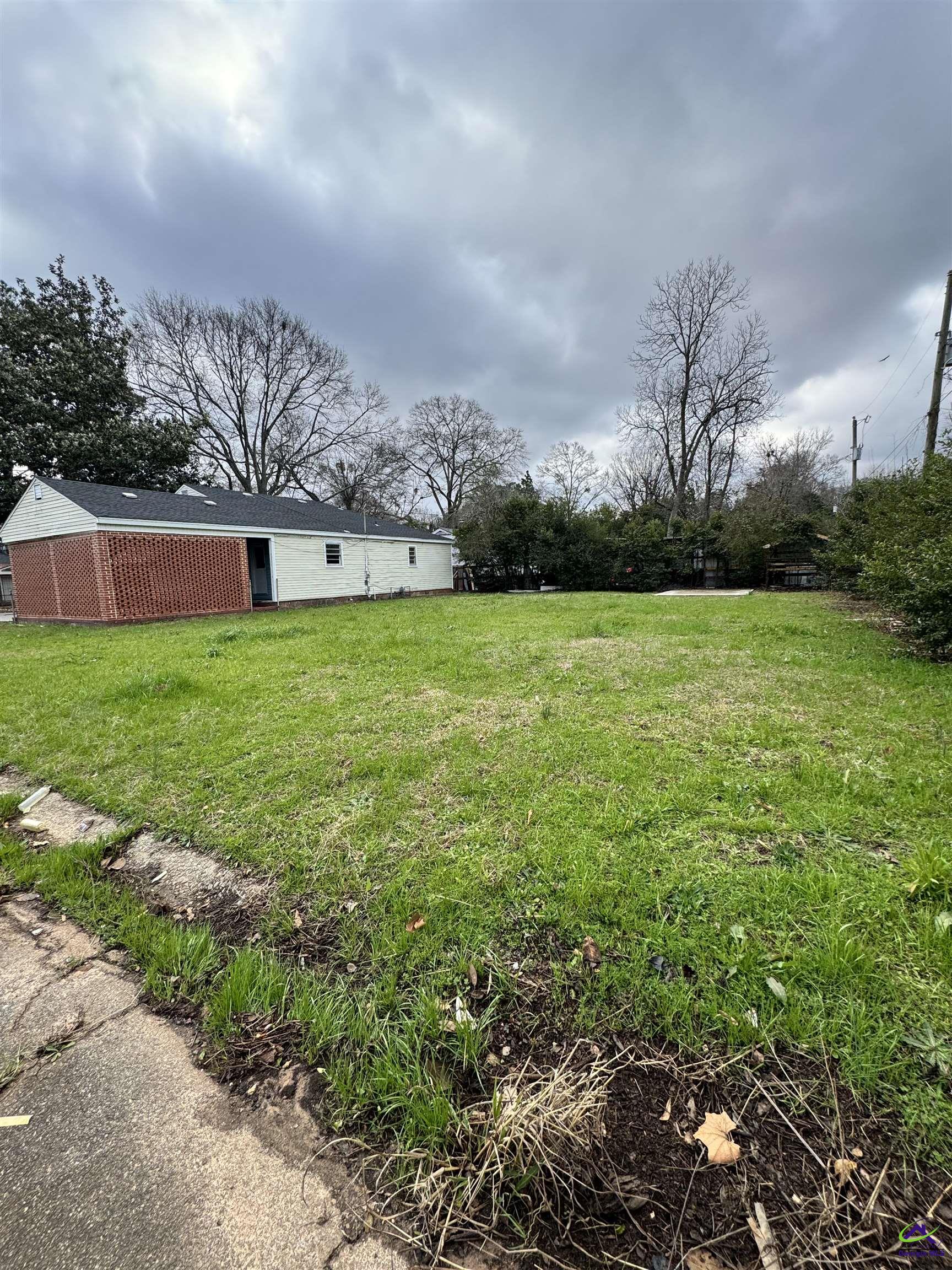 201 Meadowdale Drive
