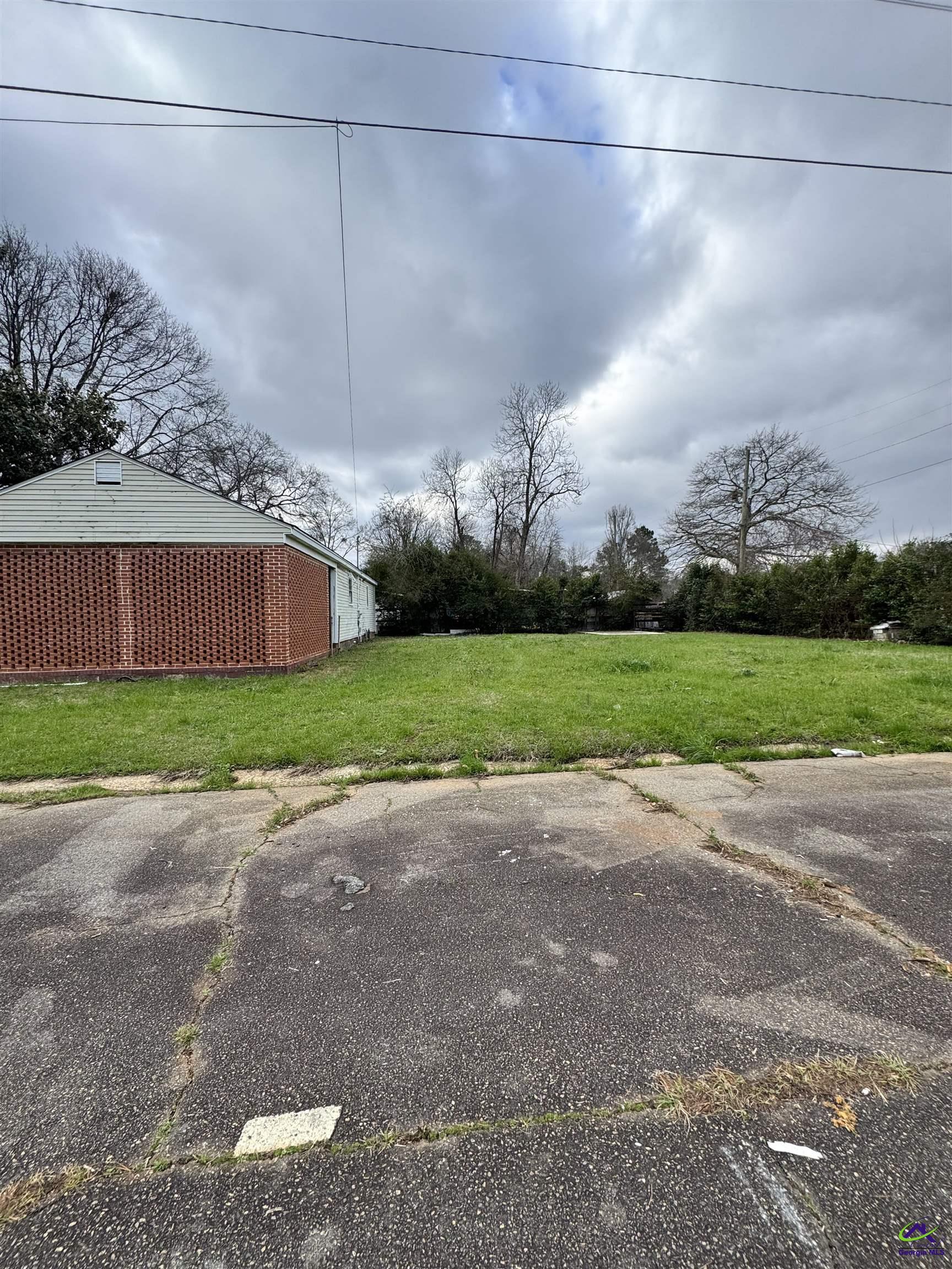 201 Meadowdale Drive