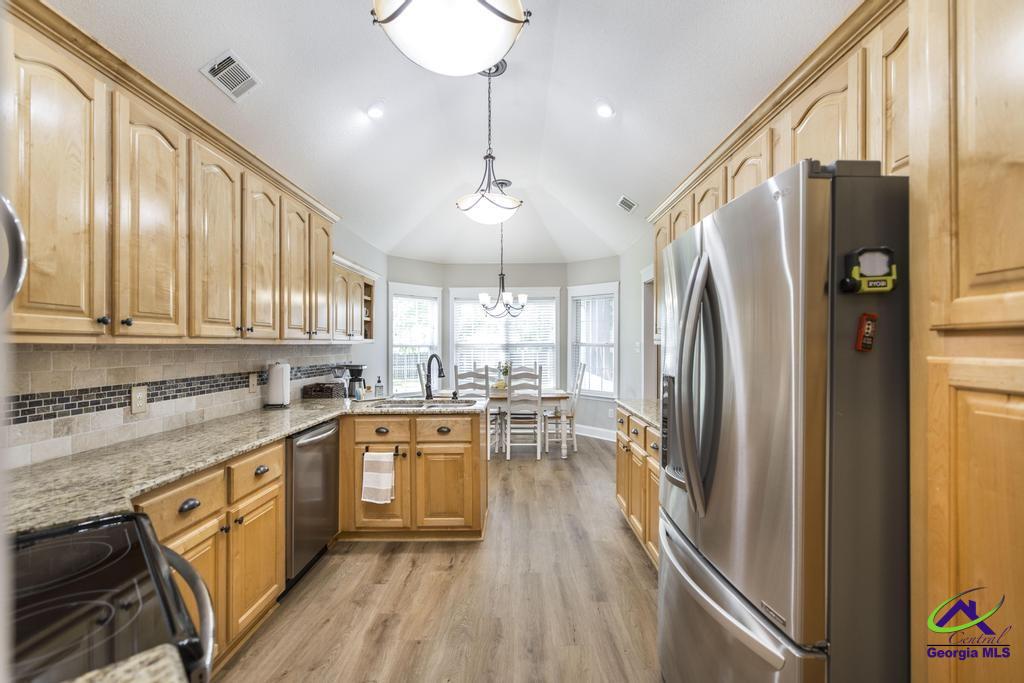 212 Cohen Court