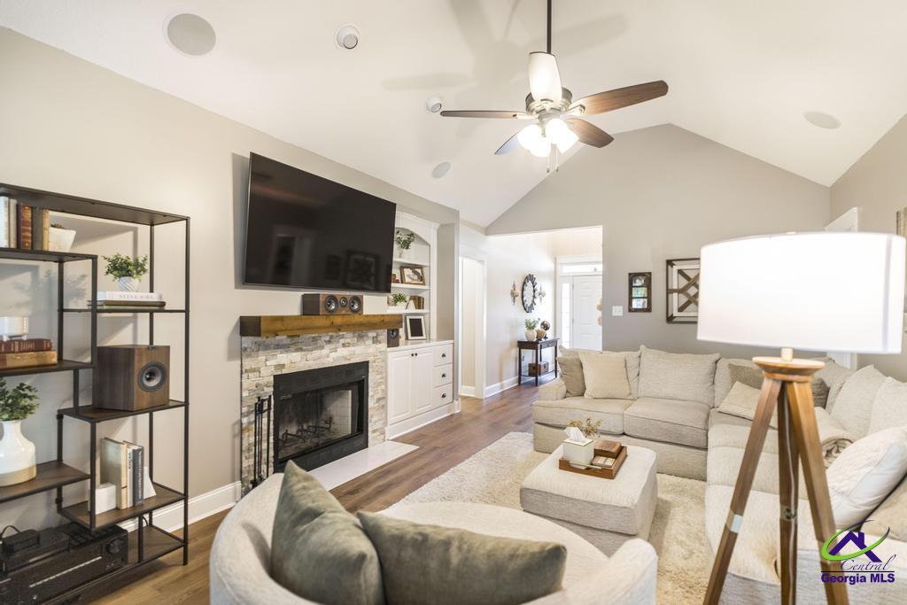 212 Cohen Court
