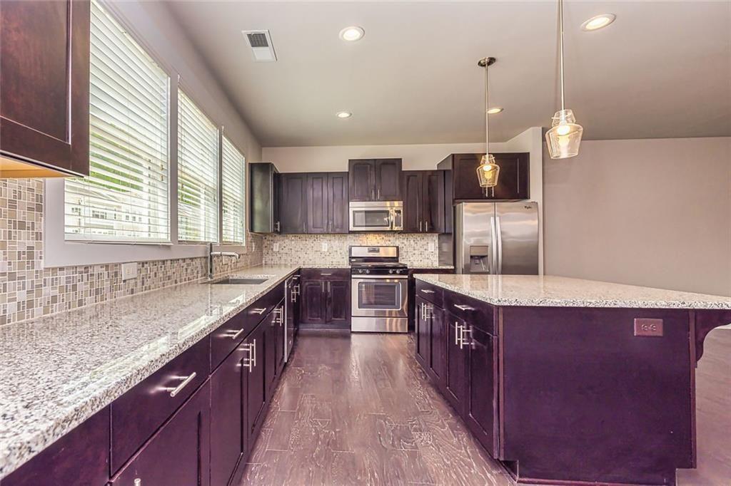 2808 White Oak Lane