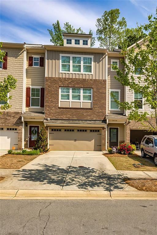 2808 White Oak Lane
