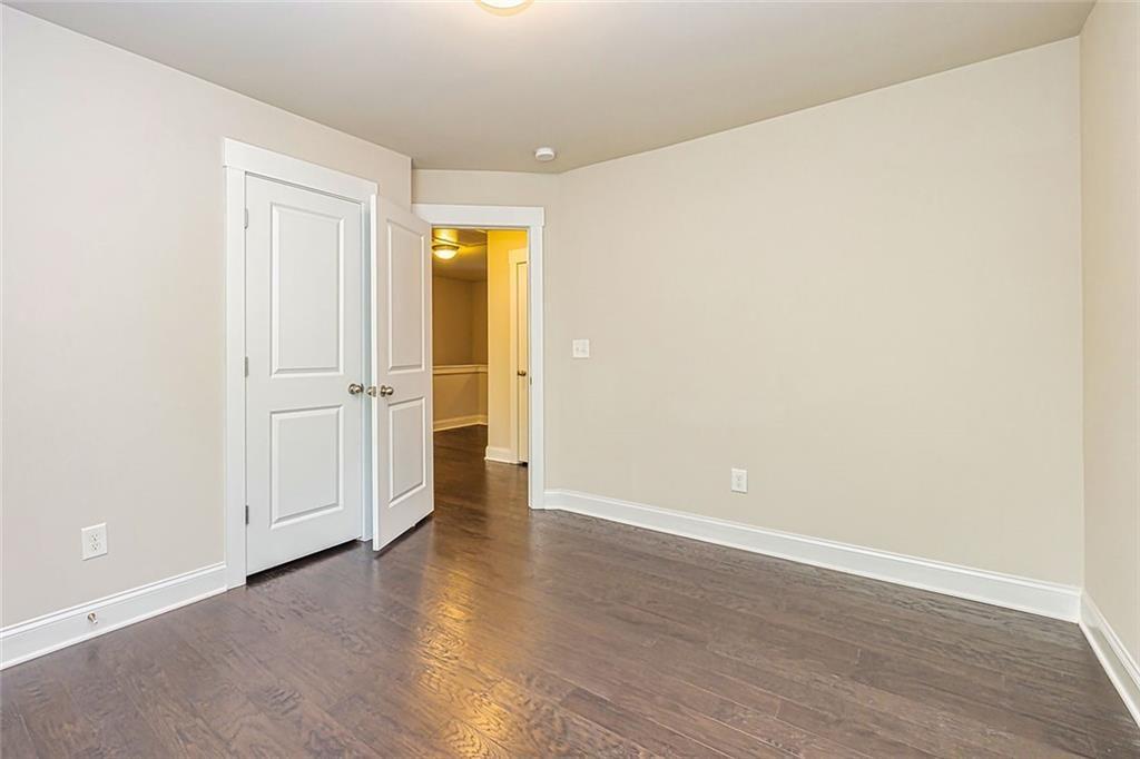 2808 White Oak Lane