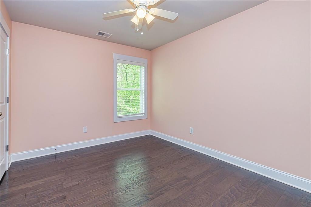 2808 White Oak Lane