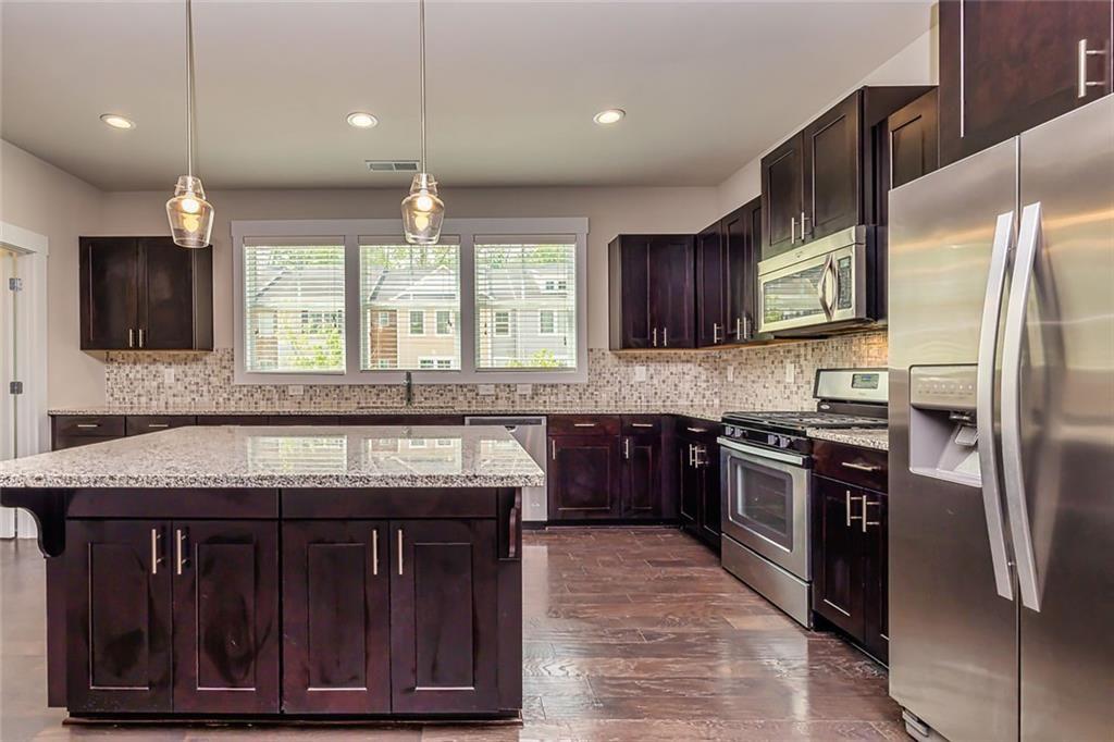 2808 White Oak Lane