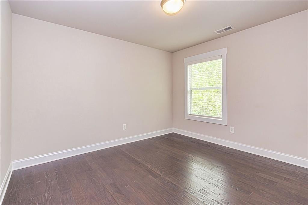 2808 White Oak Lane