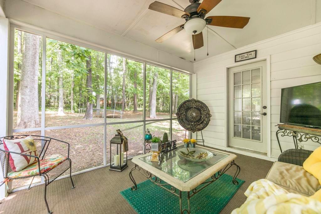 842 Will Scarlet Way