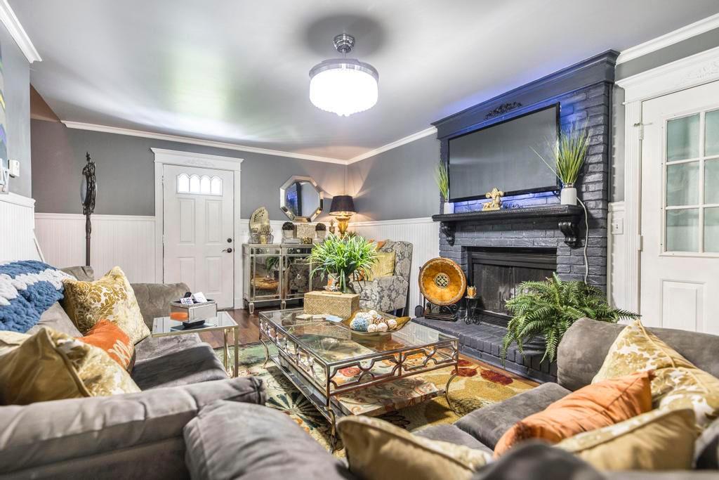 842 Will Scarlet Way