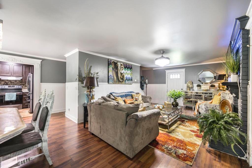 842 Will Scarlet Way