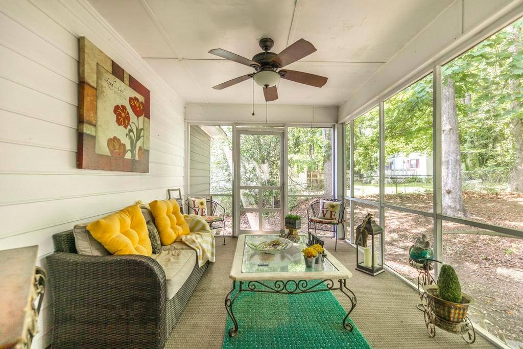 842 Will Scarlet Way