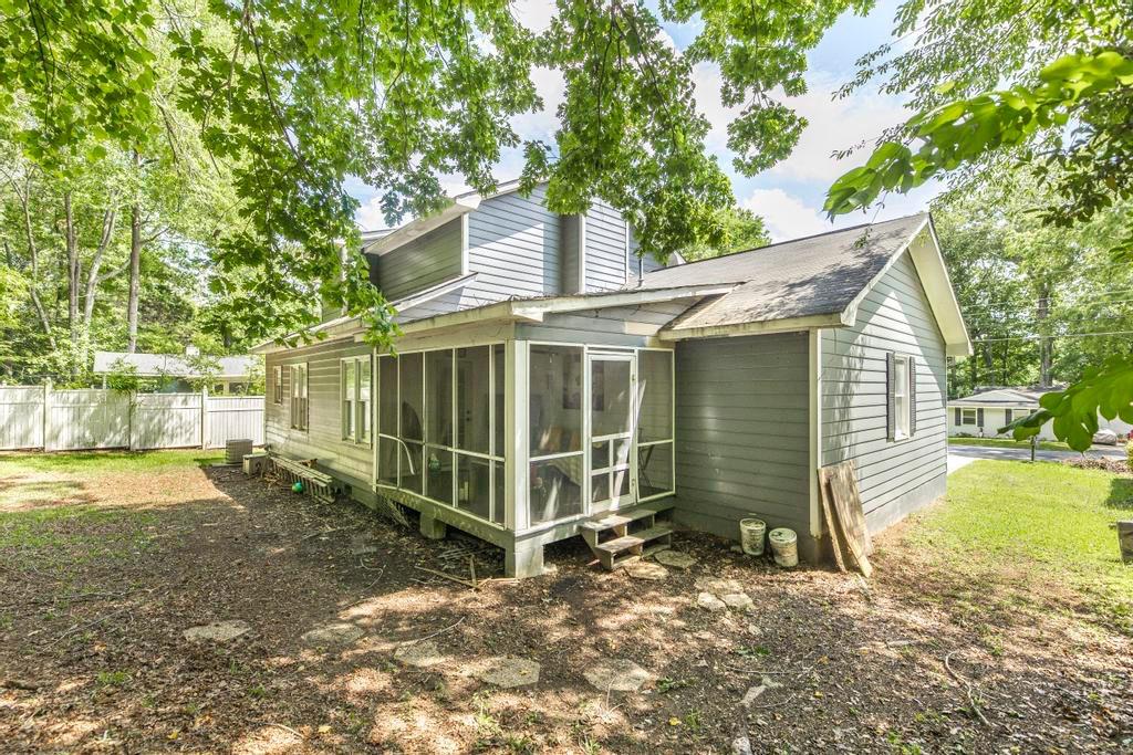 842 Will Scarlet Way
