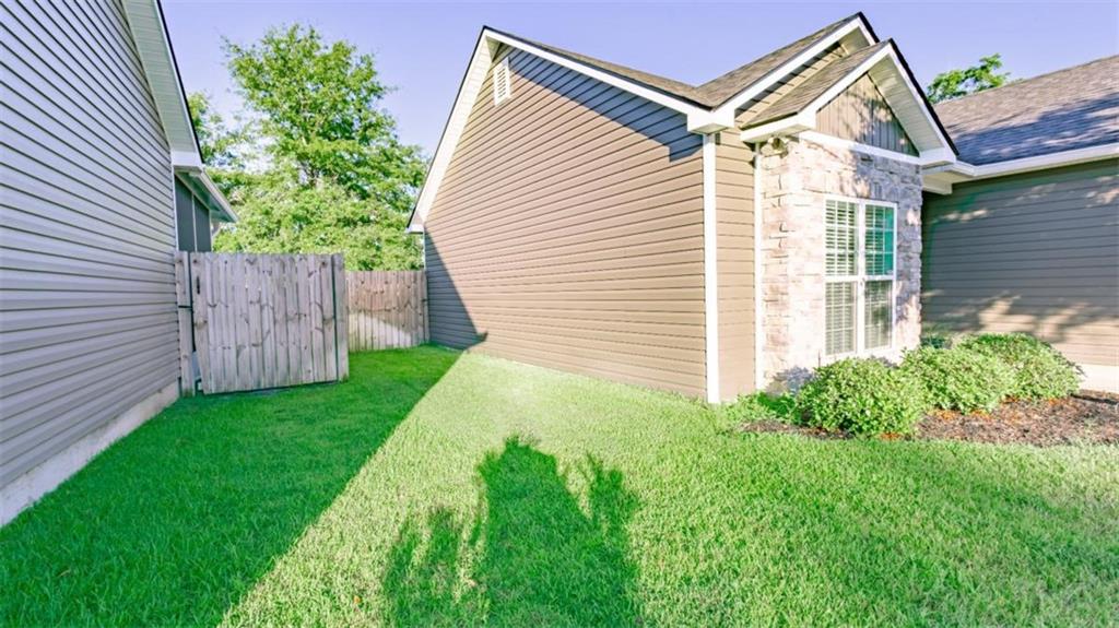 3893 Zaun Circle
