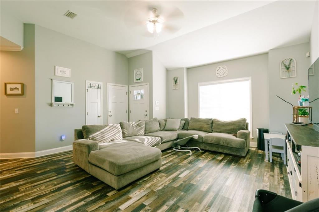 3893 Zaun Circle