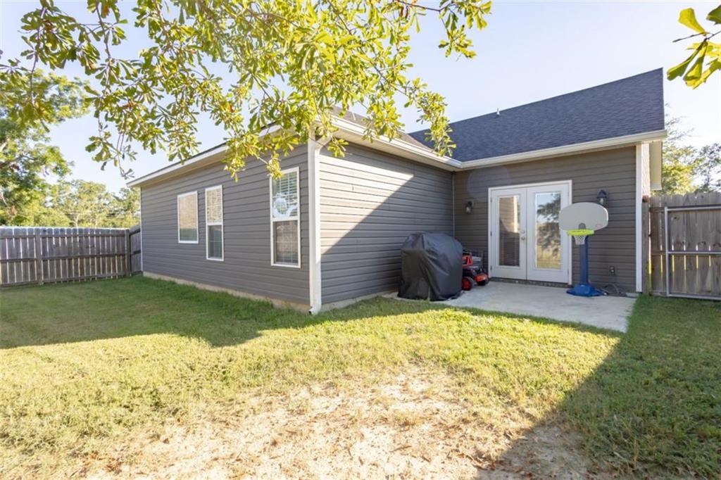 3893 Zaun Circle