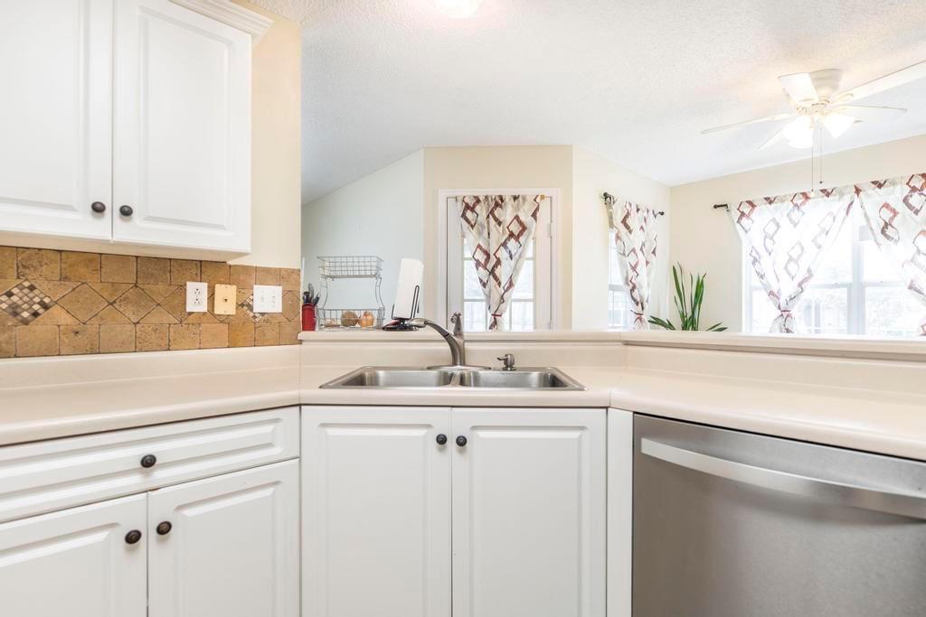 205 Woods Edge Way