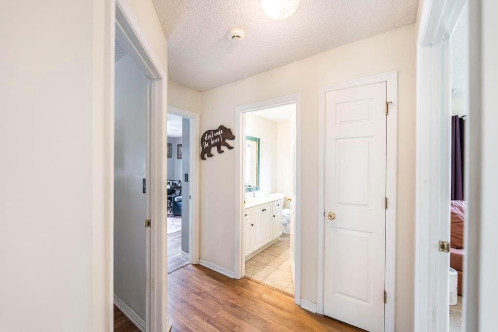 205 Woods Edge Way