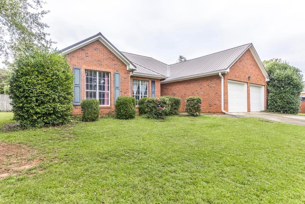 205 Woods Edge Way