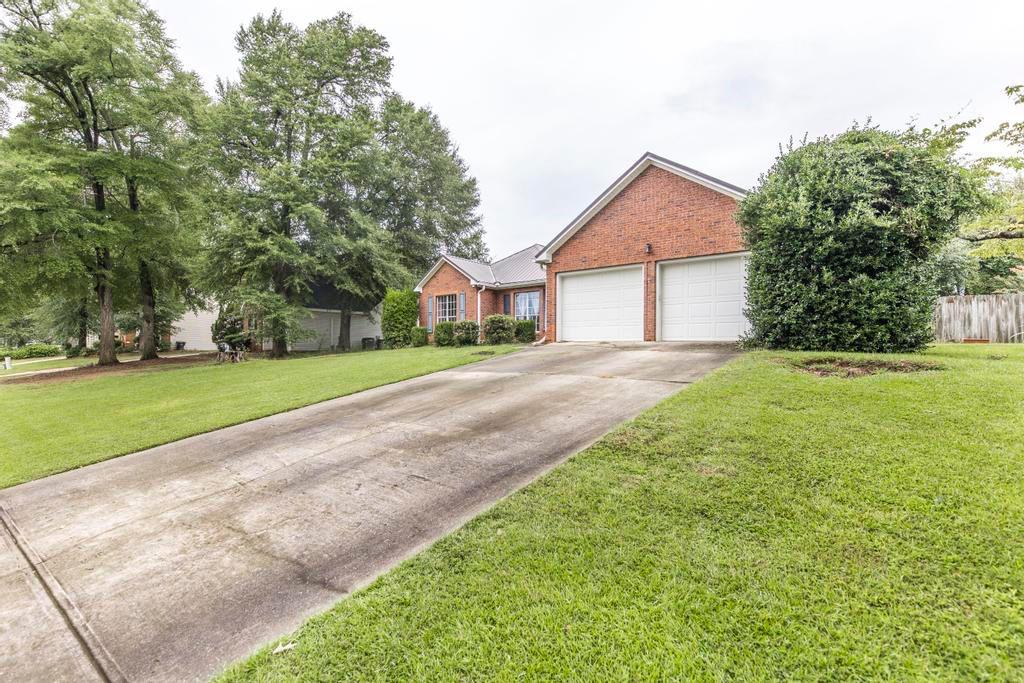 205 Woods Edge Way