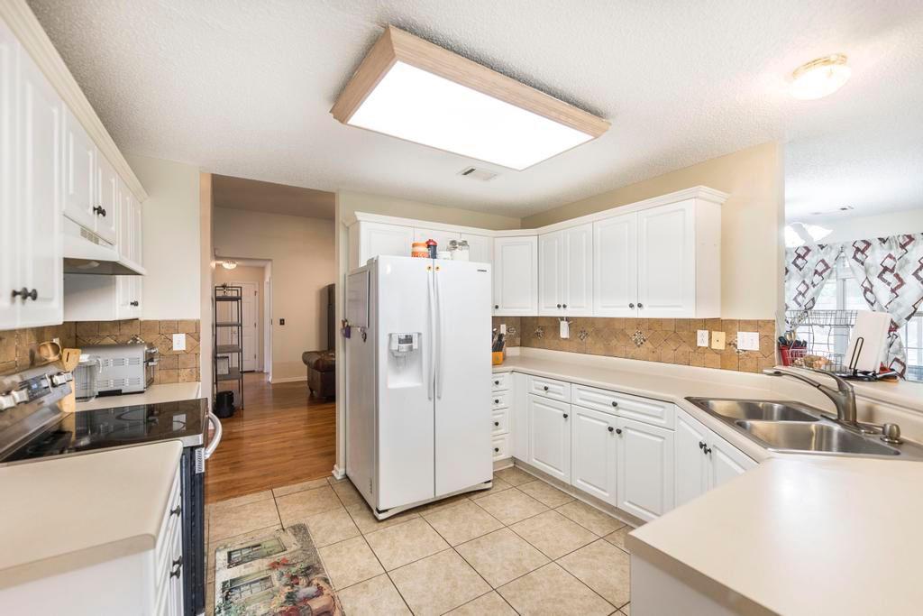 205 Woods Edge Way